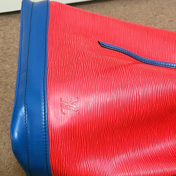 Louis Vuitton Epi Noe Gm - Picture 8 of 16